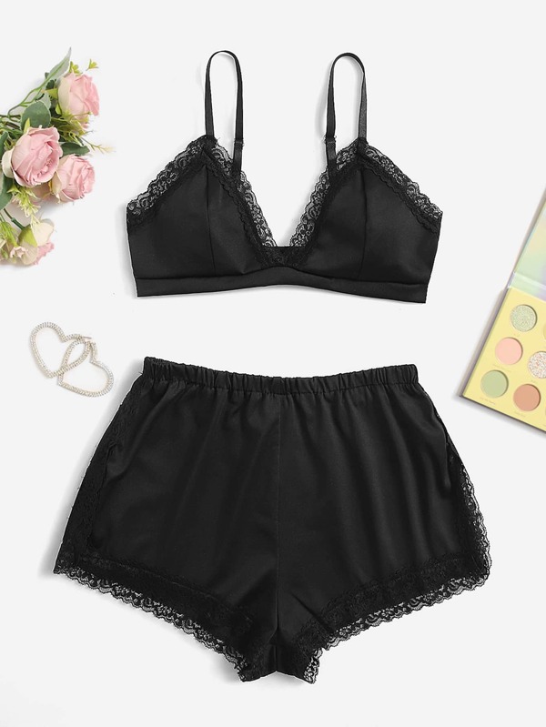 Set de lenjerie sutien și pantaloni scurți din dantelă contrastantă