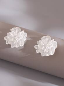 Hoa tai đinh tán thiết kế hoa Valentine - trắng - Xem 2