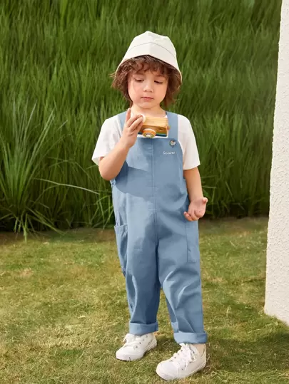 SHEIN Young Boy Round Neck Tee & Letter Pattern Overalls