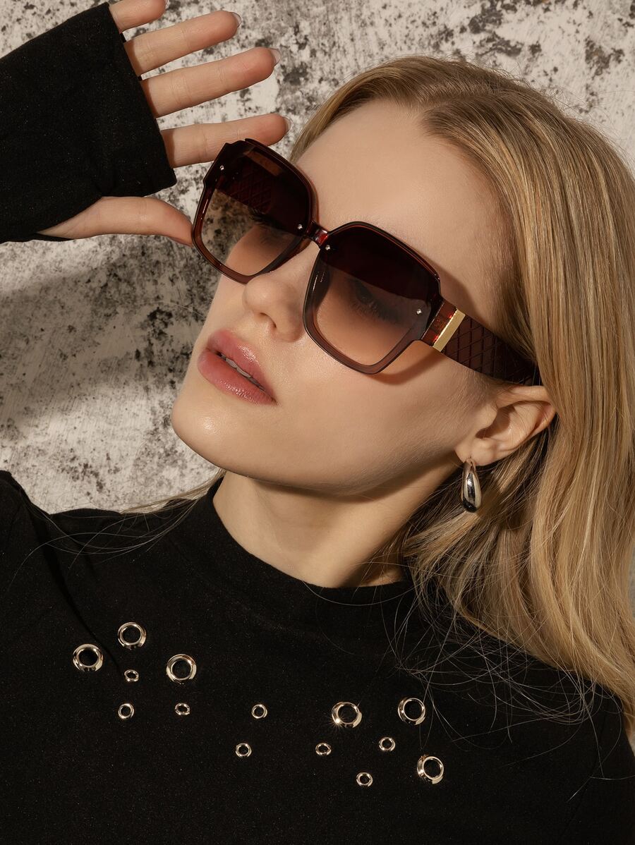 1副女士个性化方形渐变大框复古经典休闲街头风户外运动度假旅行时尚眼镜沙滩配饰女士眼镜太阳镜夏季海滩度假、户外、旅行