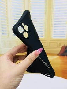 Etui na telefon w serca i litery