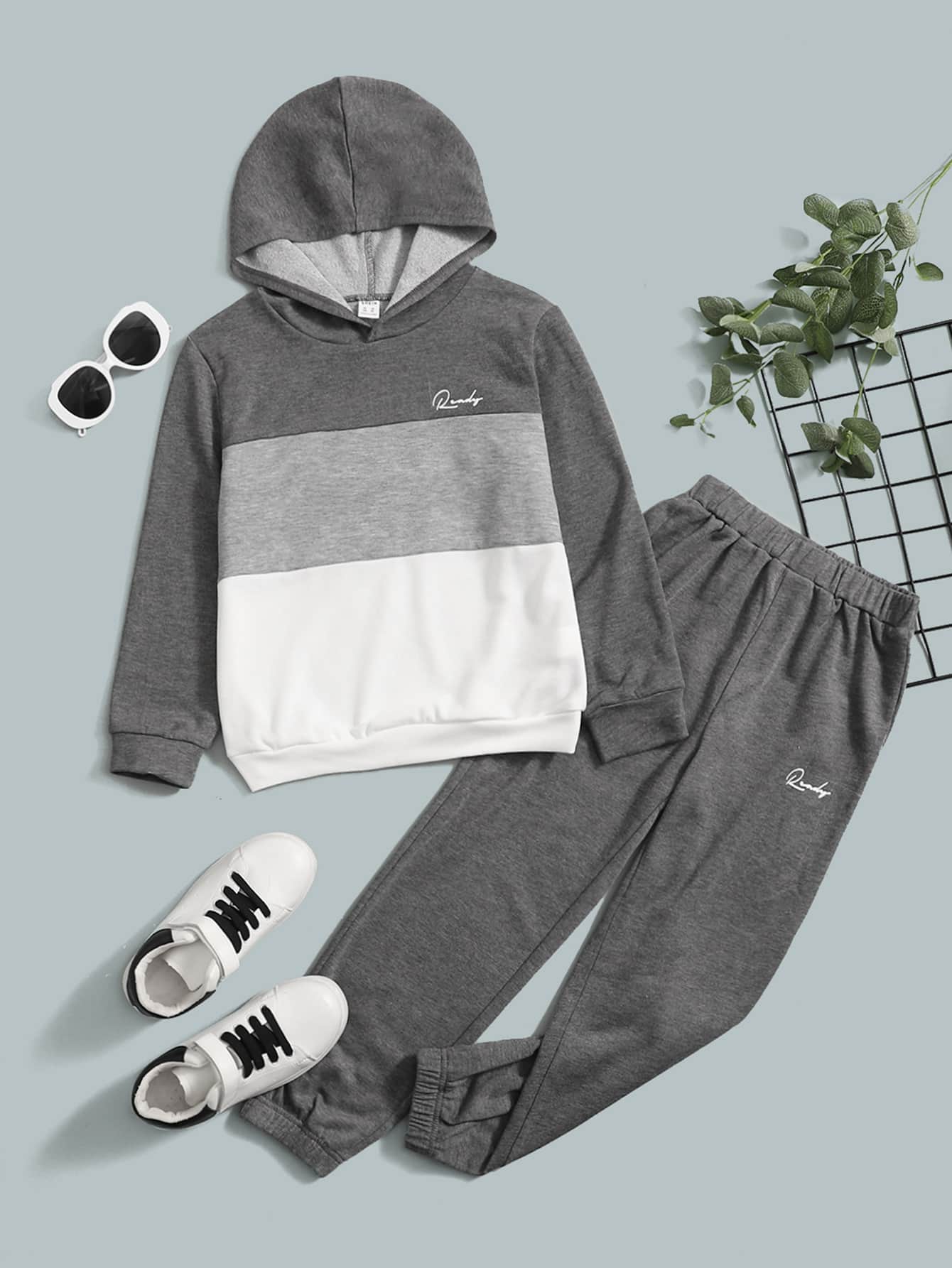 SHEIN Tween Boy Autumn Letter Print Color Block Hoodie Sweatshirt And Sweatpants Casual Outfit