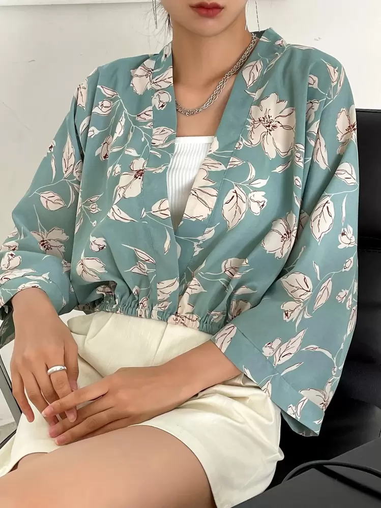 DAZY Blusa com Manga Dolman e Estampa Floral, Sem Camiseta, Looks de Férias para Mulheres - Verde Menta - Visão 6