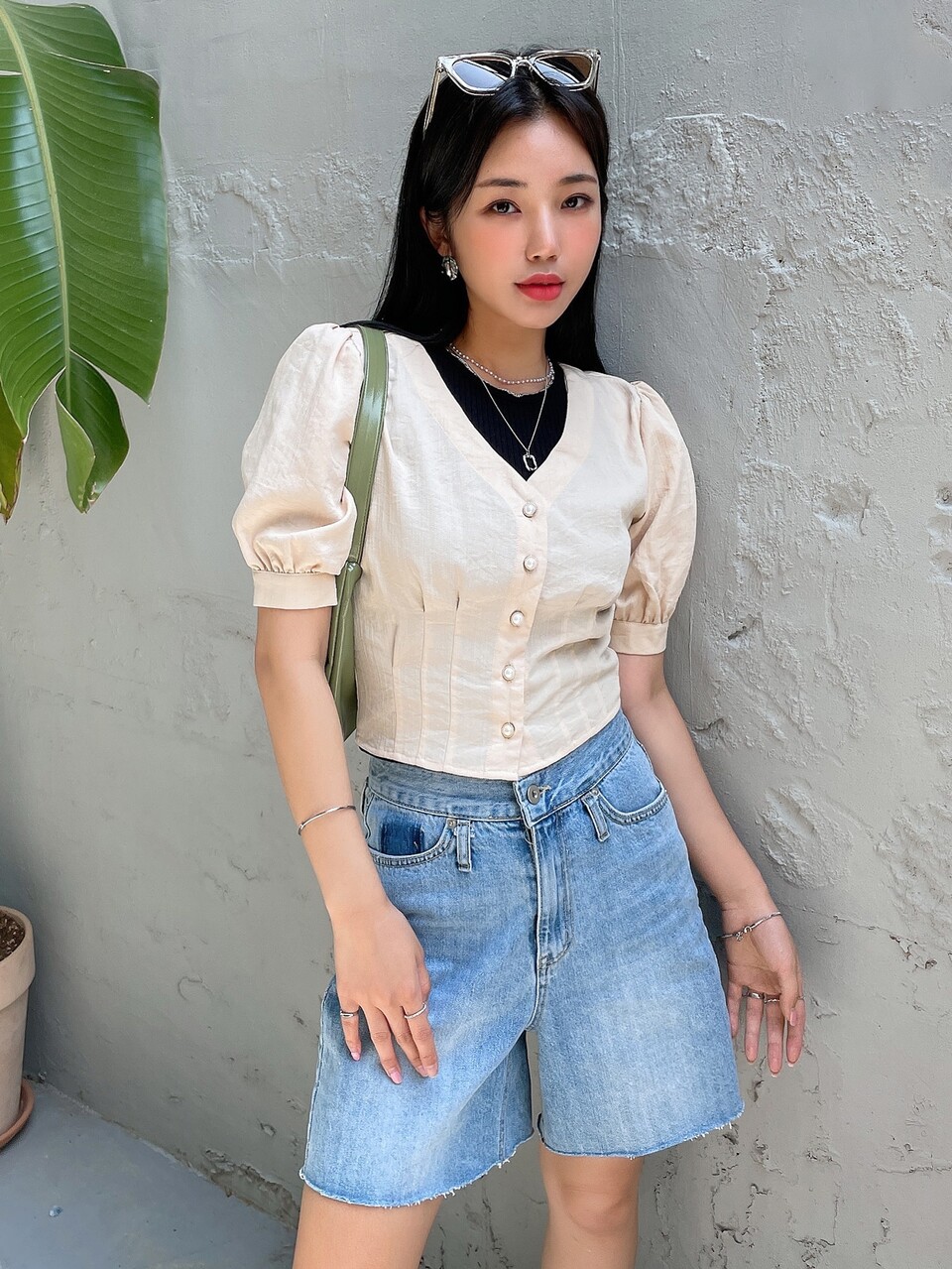 1pc Plicated Detail Puff Sleeve Blouse