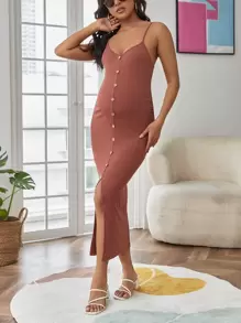 SHEIN Maternidad Vestido de tirantes con botón delantero de muslo con abertura tejido de canalé - Color caoba - Ver 2