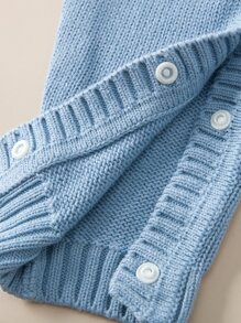 男嬰補丁貼口袋襯衫和針織背帶褲和領結