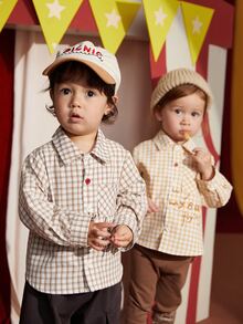 小男童1入組標語和格紋印花襯衫