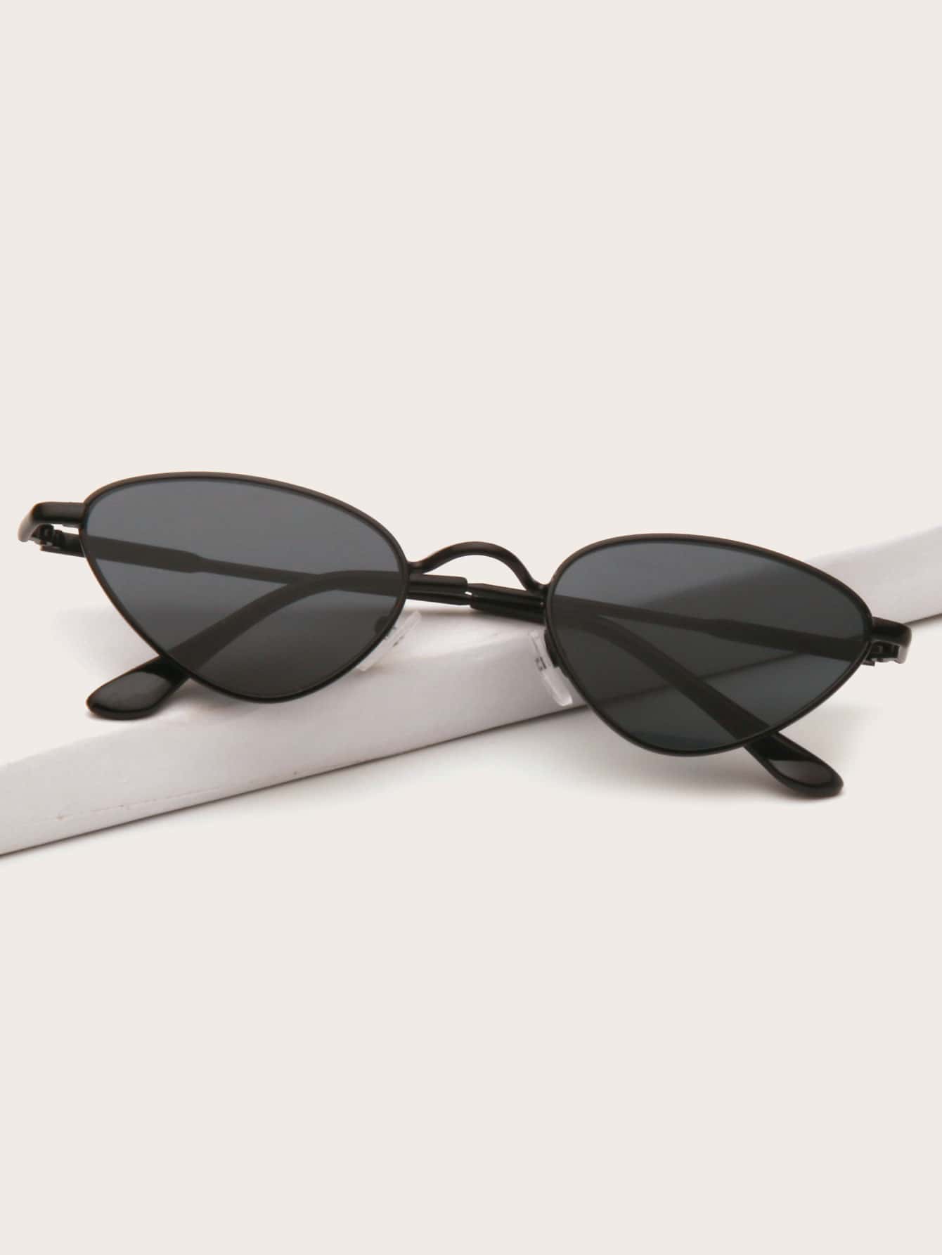 1pc Women's Cat Eye Shaped Fashion Eyeglasses With Metal Frame For Daily Wear And Decoration Street Shades Beach Accessories Beach Accessories For Women Glasses Shades Basics Fall Winter Women Outfits Clothes Business Casual Gifts For Summer Beach Vacation,Outdoor,Travel
