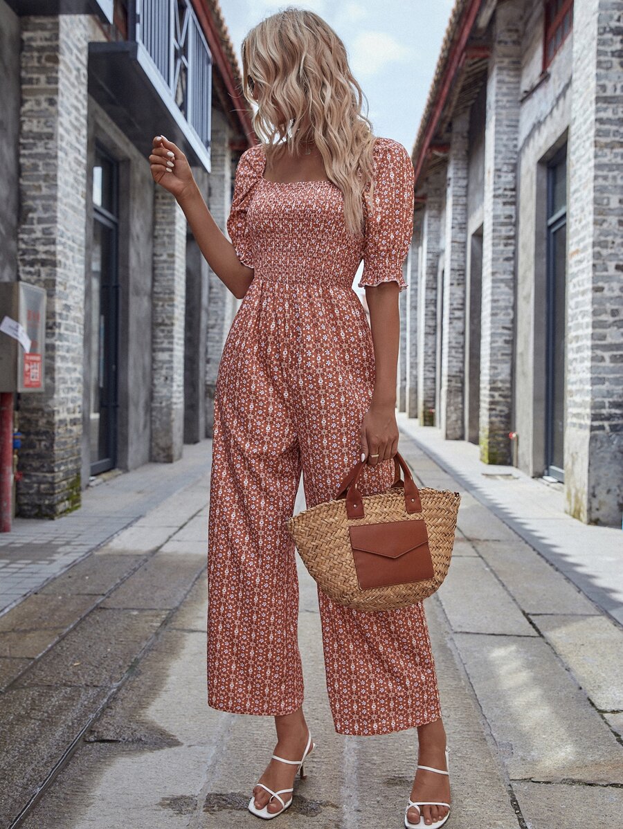 SHEIN VCAY 小碎花打褶方領泡泡袖連身褲