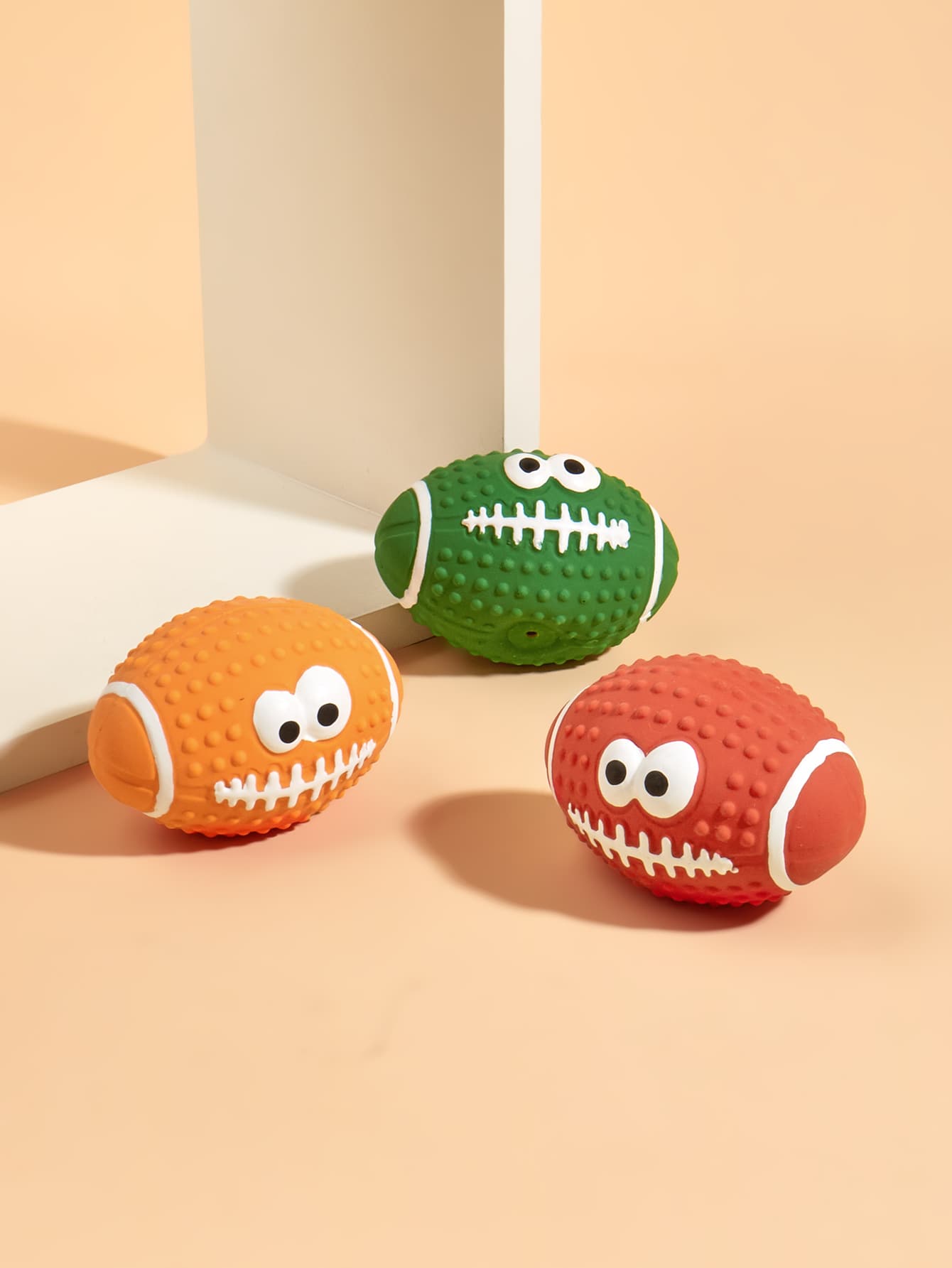 1 Piece צבע אקראי כדורגל עיצוב חיות מחמד סאונד Chase צעצוע - ריבוי צבעים - ראה 1