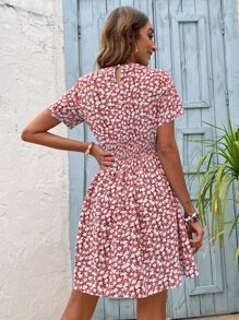 SHEIN VCAY 小碎花腰部打褶A字連衣裙 - 紅白色 - 查看 2