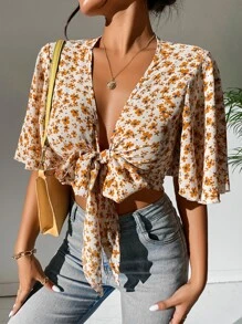 Chiquease Allover Floral Print Flutter Sleeve Tie Front Crop Top - Multicolor - View 5