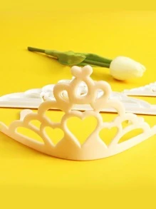 2pcs Crown-Shaped Plastic Candy Cutters For Cake Decorating Fondant/Cake Decoration Tool Chocolate/Gum Paste Mold - White - View 6