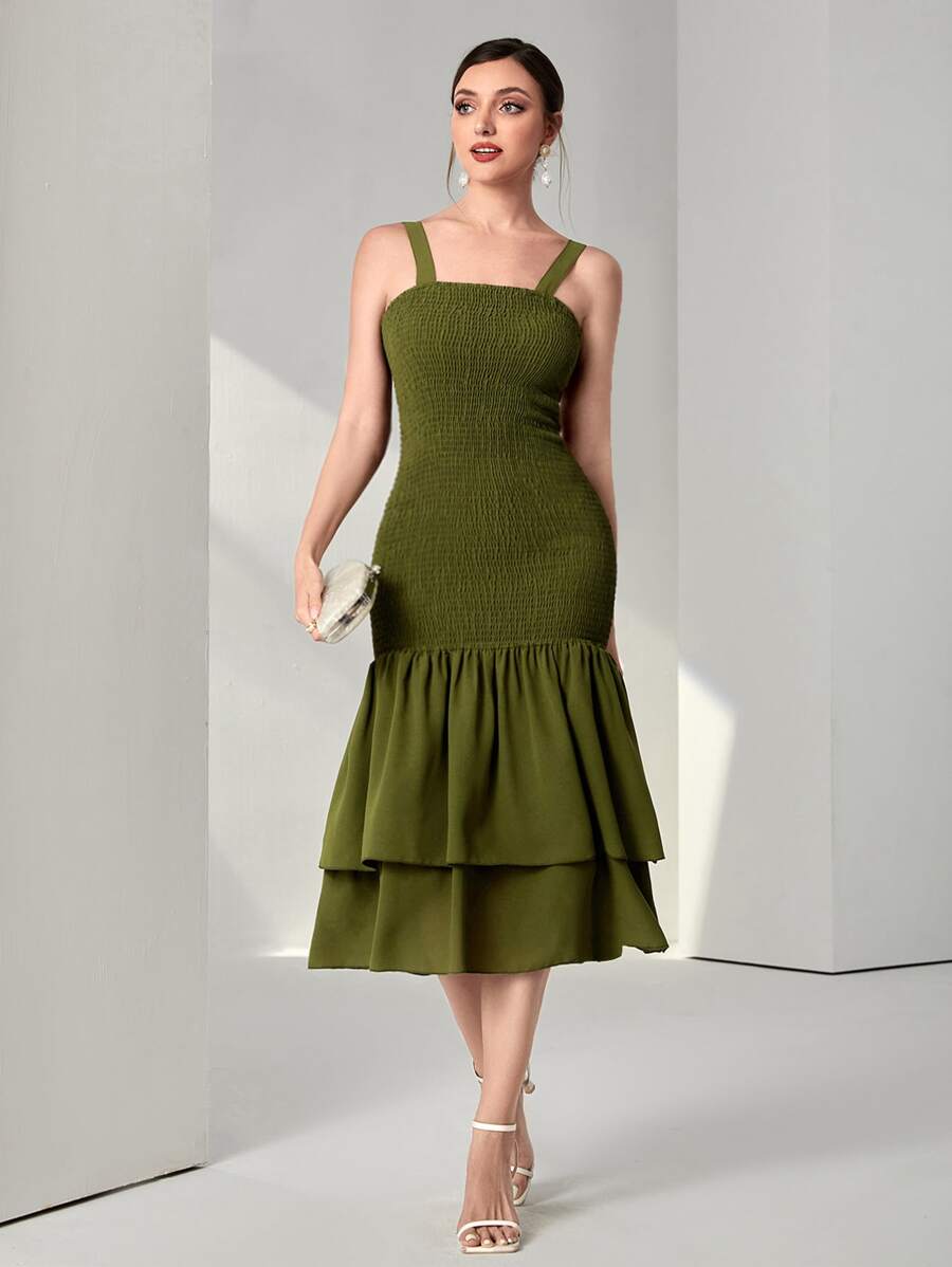 Modelyn Đầm phân lớp Dải chun màu trơn Thanh lịch - Màu xanh Ô liu - Xem 1