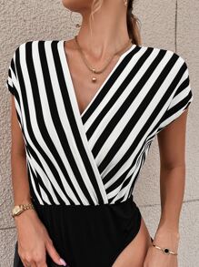 Zolique 條紋圖案蝙蝠袖交叉領連身背心 - 黑與白 - 查看 4