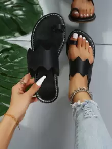 New Fashion Plus Size Women's Comfortable Minimalist Open Toe Round Toe Leather Flat Slippers Casual Beach Sandals For Summer - Black - View 1