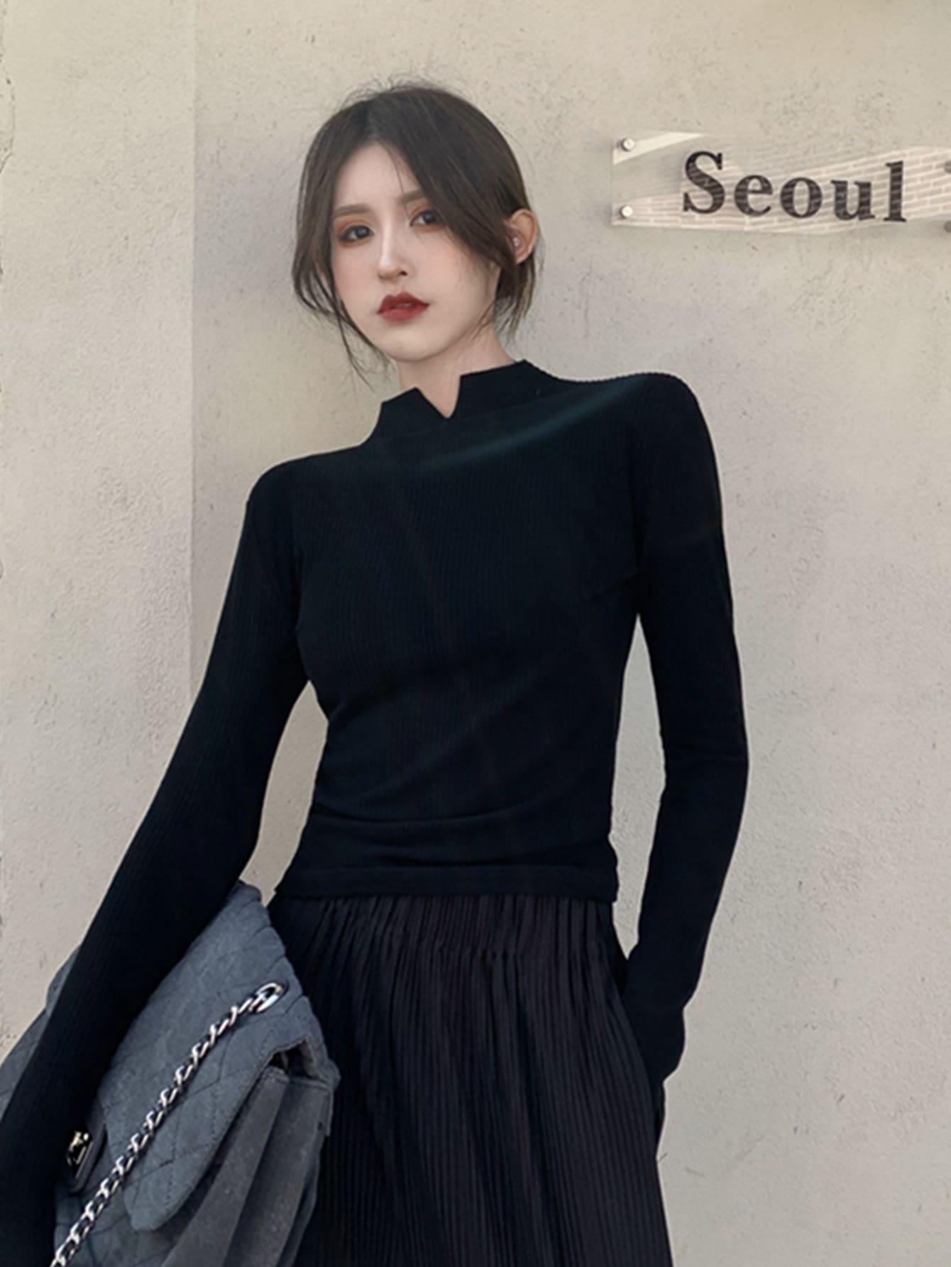 Solid Notched Neck Tee - Black - View 1