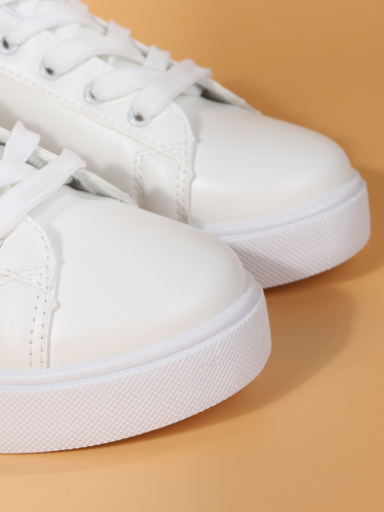 أحذية رياضية كاجوال مزينة بنمط البومة للنساء في فص...