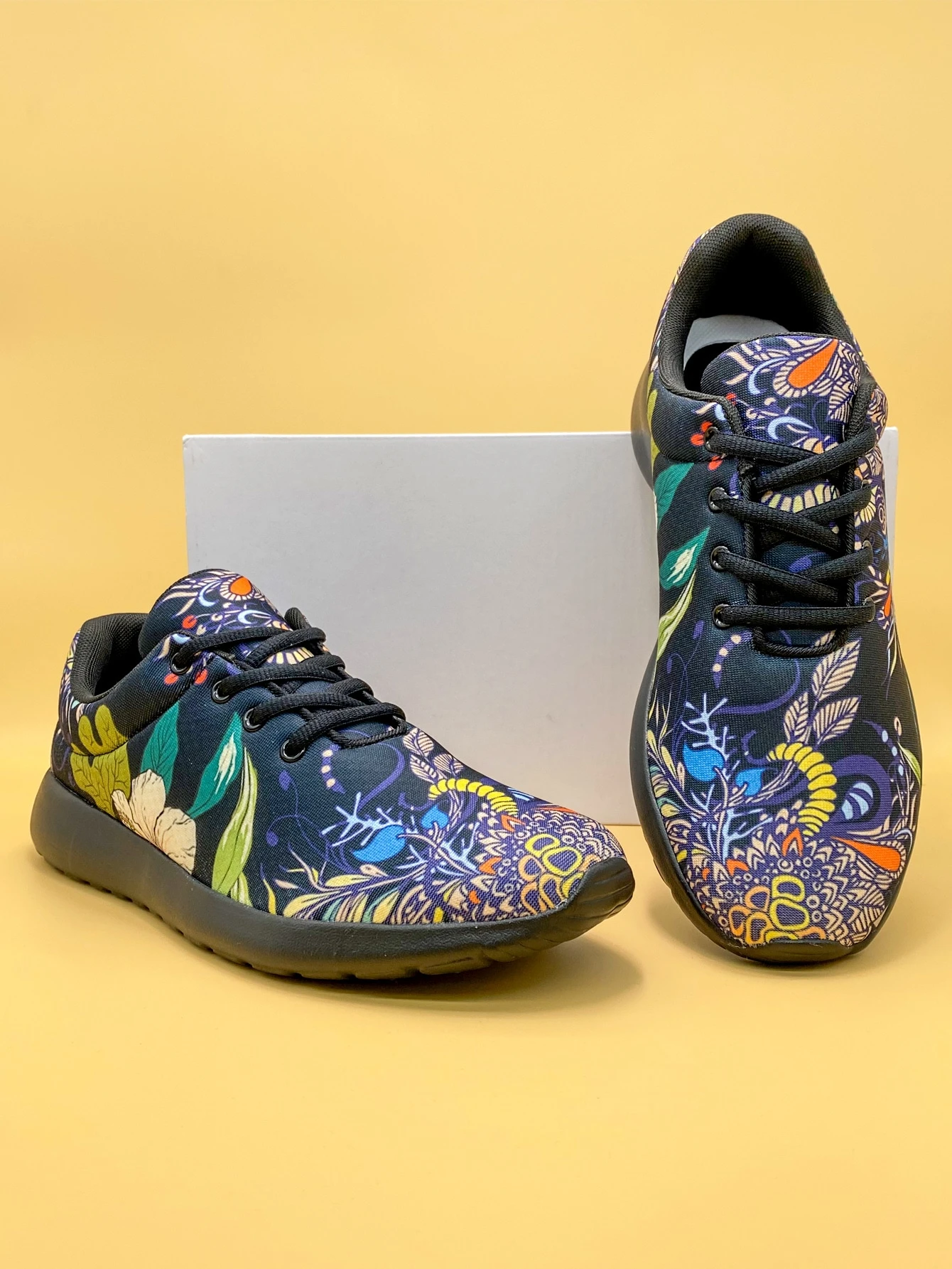 男性 花柄 レースアップフロント ランニングシューズ