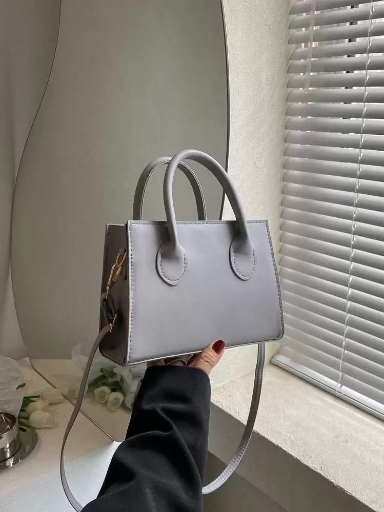 Sac carré minimaliste léger et décontracté pour les adolescentes, les femmes, les étudiants, les recrues et les cols blancs. Parfait pour le bureau, l'université, le travail, les affaires, les déplacements, l'extérieur, les voyages, les sorties.