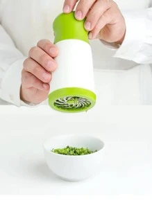 1入組塑料切碎器雙色家用蔬菜切碎器適用於廚房