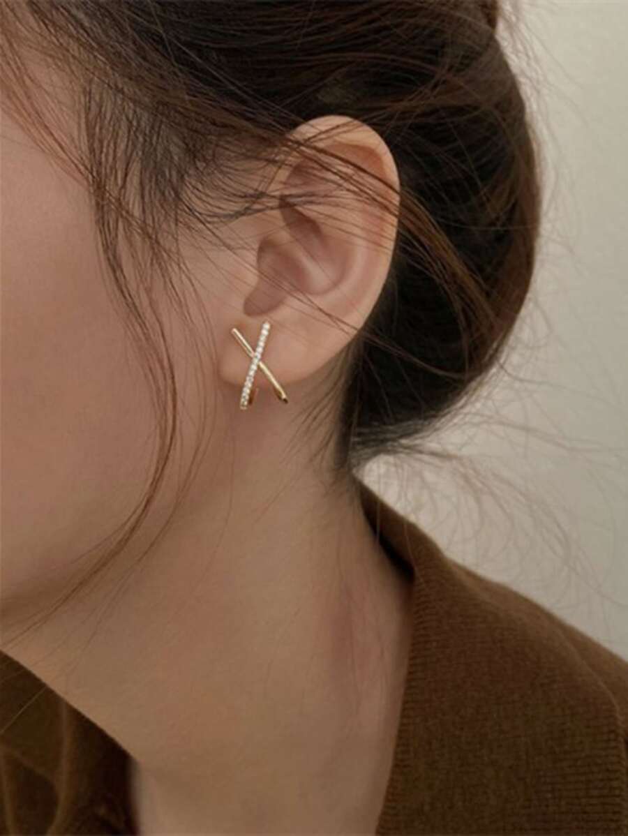 CUBIC ZIRCONIA DECOR DROP EARRINGS