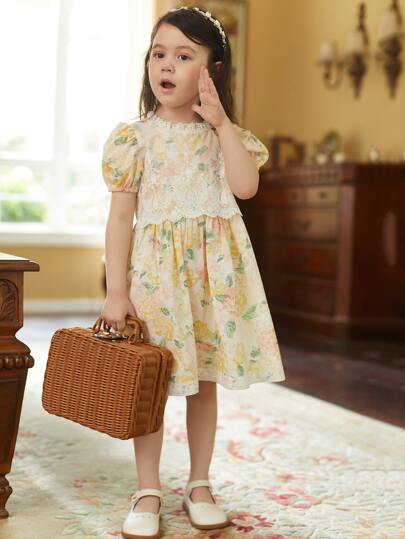 小女童印花蕾絲拼接連衣裙