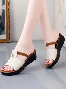 Damen Sandalen in Beige, modisch, einfarbig, mit Keilabsatz, Hausschuhe mit Metallic Dekor