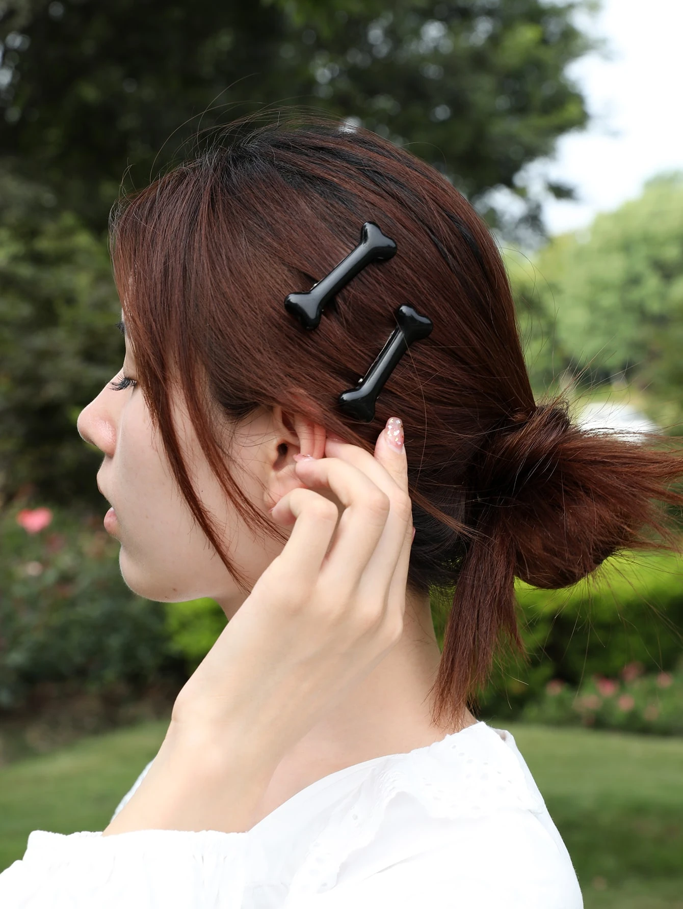 2pcs Bone Decor Hair Clip | SHEIN USA