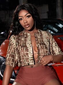 Slaydiva Drop Shoulder Chain Front Graphic Print Crop Top - Multicolor - View 5