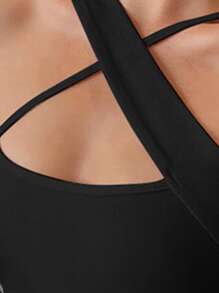 EURMUSE Criss Cross Crop Top - Black - View 3