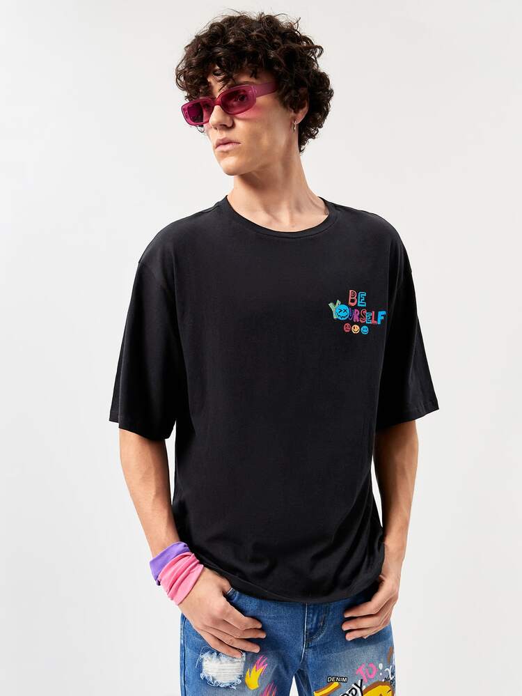 Loose Fit Men Slogan Print Cotton Drop Shoulder T-Shirt