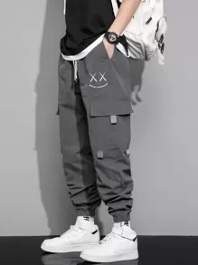 Manfinity Roghcode Men Letter & Expression Print Flap Pocket Drawstring Waist Cargo Trousers - Dark Grey - View 5