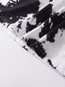 Manfinity EMRG 男士紮染卡通圖案T恤和短褲 - 黑與白 - 查看 3