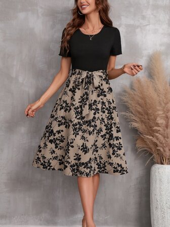 Breezaya 花卉印花系带连衣裙 女式长款服装