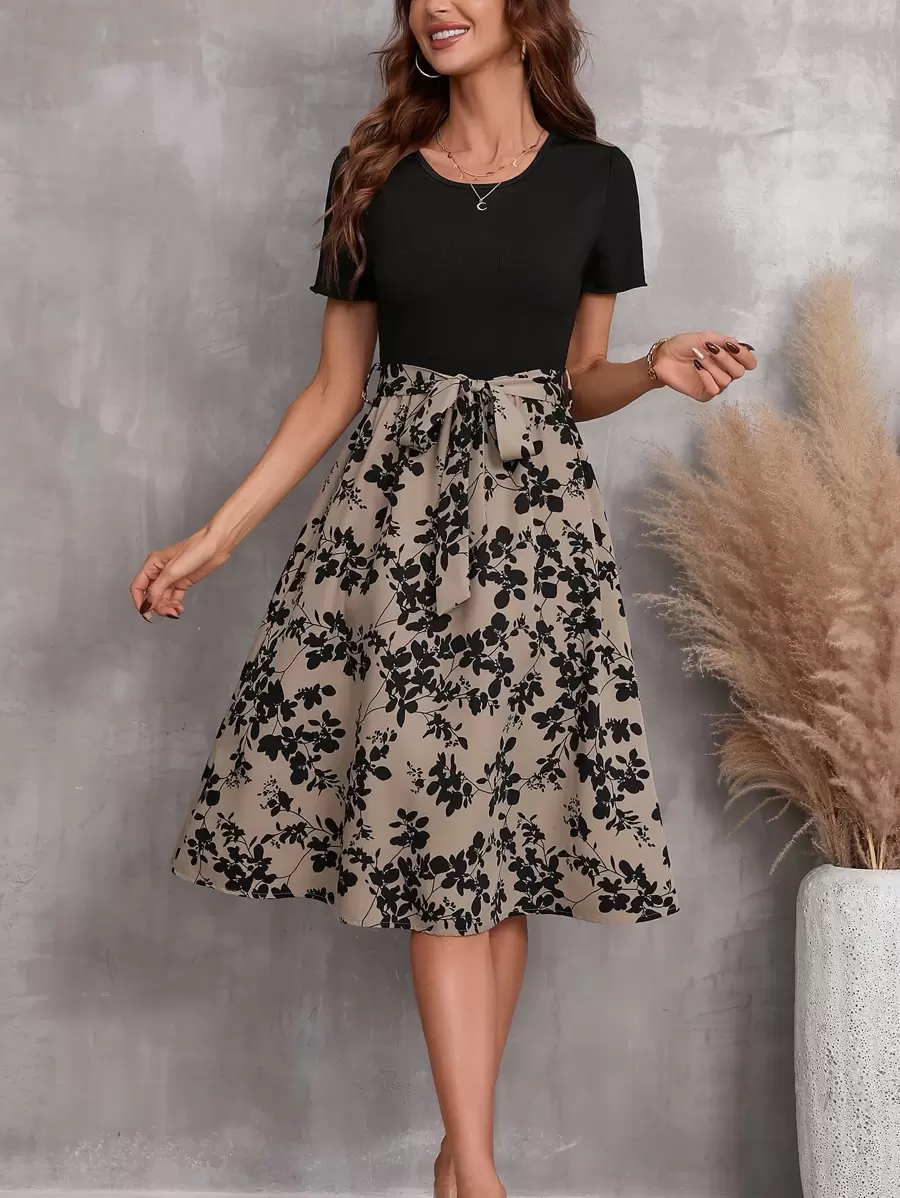 Breezaya 花卉印花系带连衣裙 女式长款服装