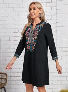 EMERY ROSE Flower Embroidered V Wired Tunic Dress - Black - View 3