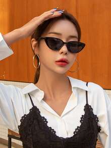 DAZY Hoa tai vòng tối giản - Vàng - Xem 5