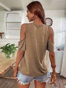 SHEIN LUNE Slogan Graphic Cold Shoulder Tee - Khaki - View 2