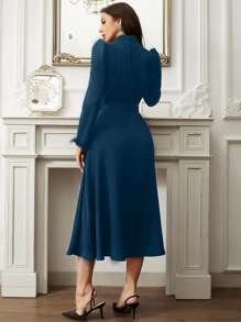 Modelyn 毛茸茸袖口泡泡袖繫腰帶連衣裙 - 水鴨藍 - 查看 2