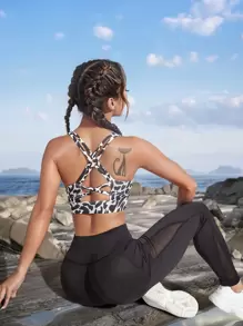 Easithlete Sujetador deportivo con estampado de leopardo de espalda con tira cruzada - Blanco y Negro - Ver 5