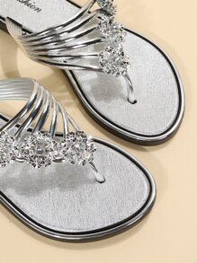 前衛戶外T字帶涼鞋適用於女士金屬質感水鑽和花朵裝飾素色PVC夾腳平底涼鞋 - 銀色 - 查看 5