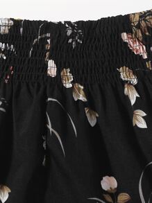SHEIN VCAY Plus Floral Print Shirred Waist Shorts - Black - View 4