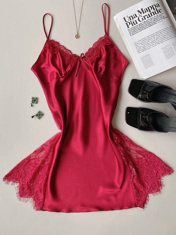 SilkySpell قميص نوم ساتان بتفاصيل فيونكة من دانتيل رموش متباينة