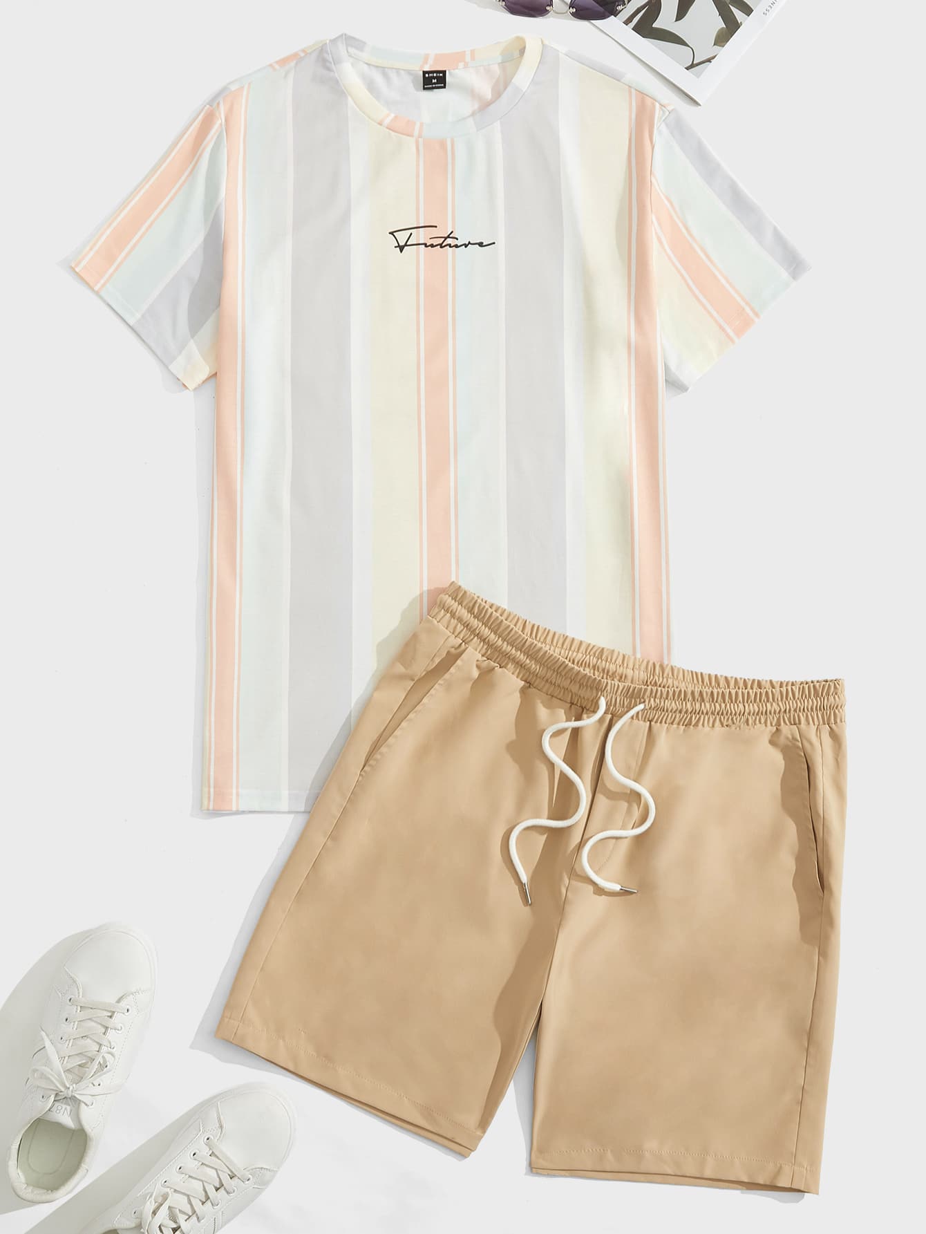 Manfinity VCAY Áo thun nam tay ngắn họa tiết sọc và chữ màu khối thường ngày & quần short cạp rút, - Màu Khaki - Xem 1