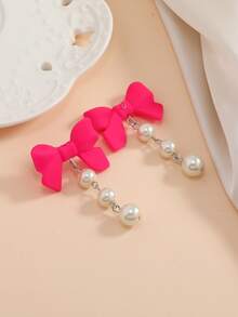 1 对手工制作的玫瑰红树脂蝴蝶结和玻璃珍珠吊坠耳环 - 彩色 - 查看 2