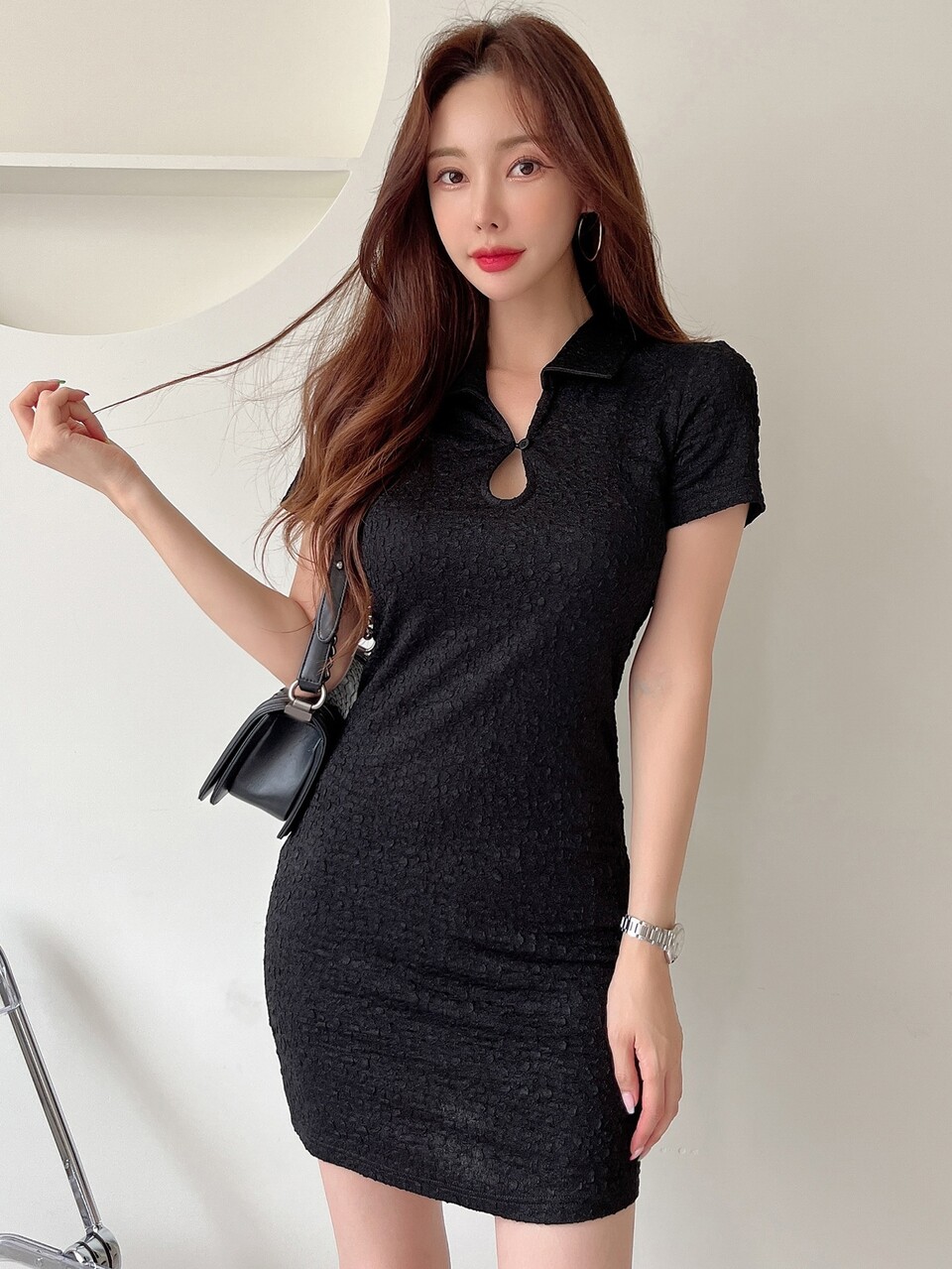 Solid Keyhole Neck Bodycon Dress