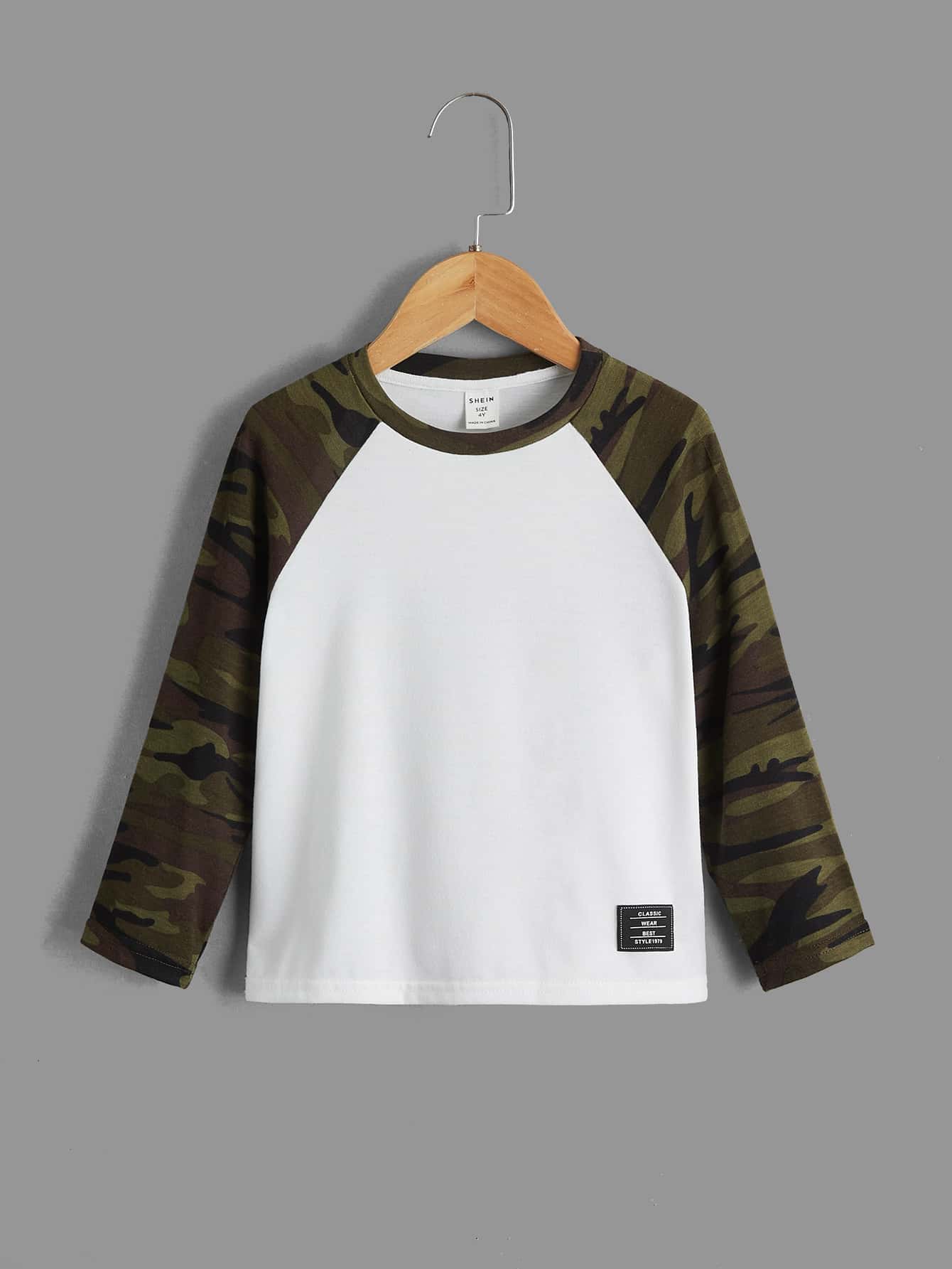 SHEIN Chàng trai trẻ Ngụy trang Tay áo Vá lại Tay áo dài Vòng cổ Áo thun , Thích hợp Đối với Giải trí Mặc In Mùa Xuân - trắng - Xem 1