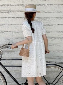 DAZY Vestido smock con bordado con ojal - Blanco - Ver 5