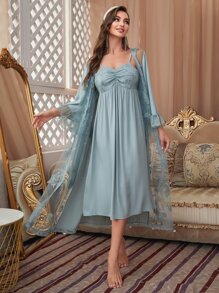 con encaje en contraste con mariposa aplique Bata con cinturón & fruncido Vestido de tirantes Conjunto de pijama - Azul Cadete - Ver 3